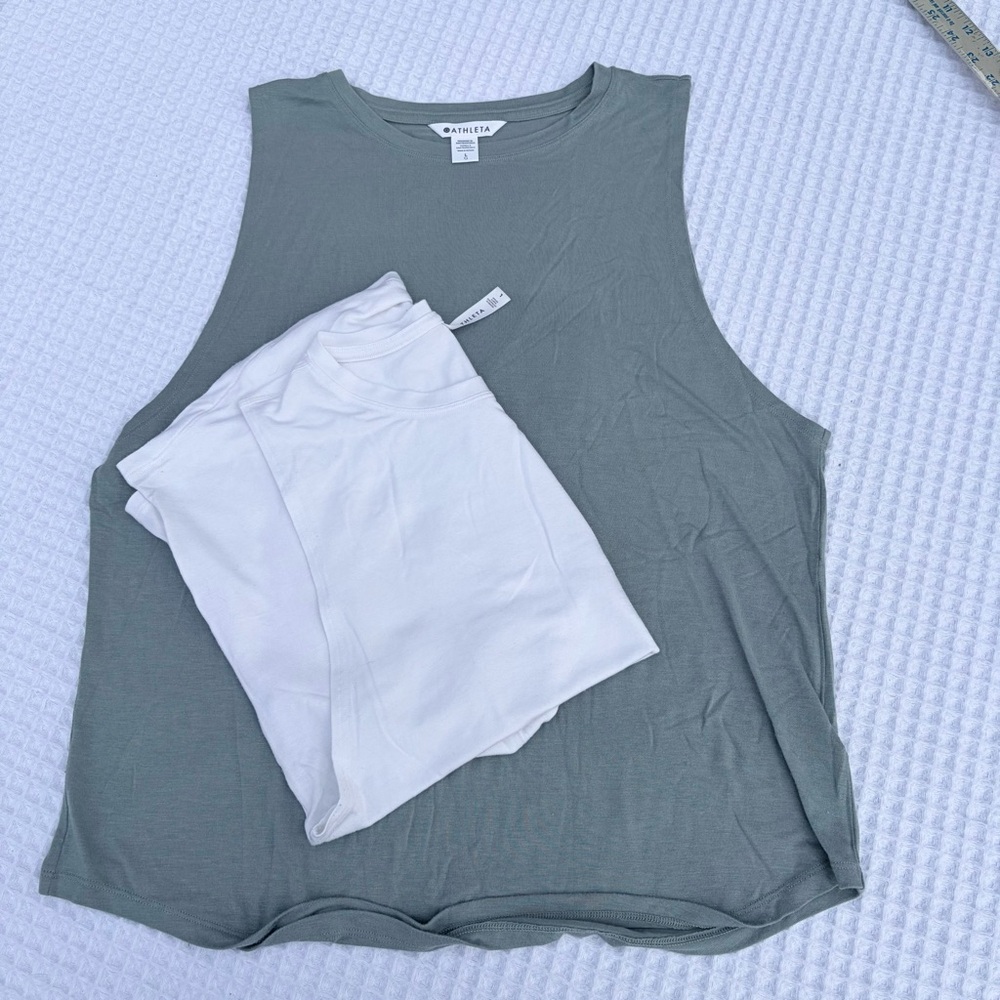 Athleta Muscle Tank set with White and Gray/blue Size L